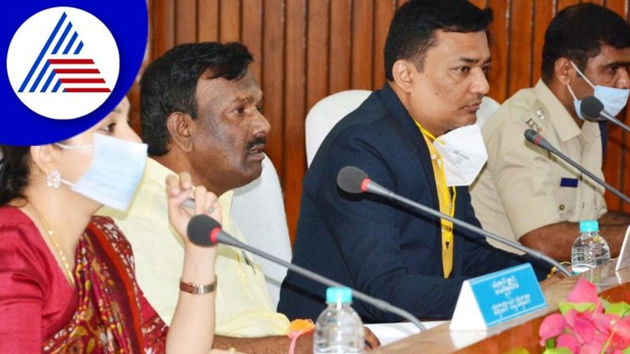 Chitradurga News: ಭದ್ರಾ ಕಾಲುವೆ ಅಡ್ಡಗಾಲಿಗೆ ನಾರಾಯಣಸ್ವಾಮಿ ಆಕ್ರೋಶ Chitradurga News: ಭದ್ರಾ ಕಾಲುವೆ ಅಡ್ಡಗಾಲಿಗೆ ನಾರಾಯಣಸ್ವಾಮಿ ಆಕ್ರೋಶ