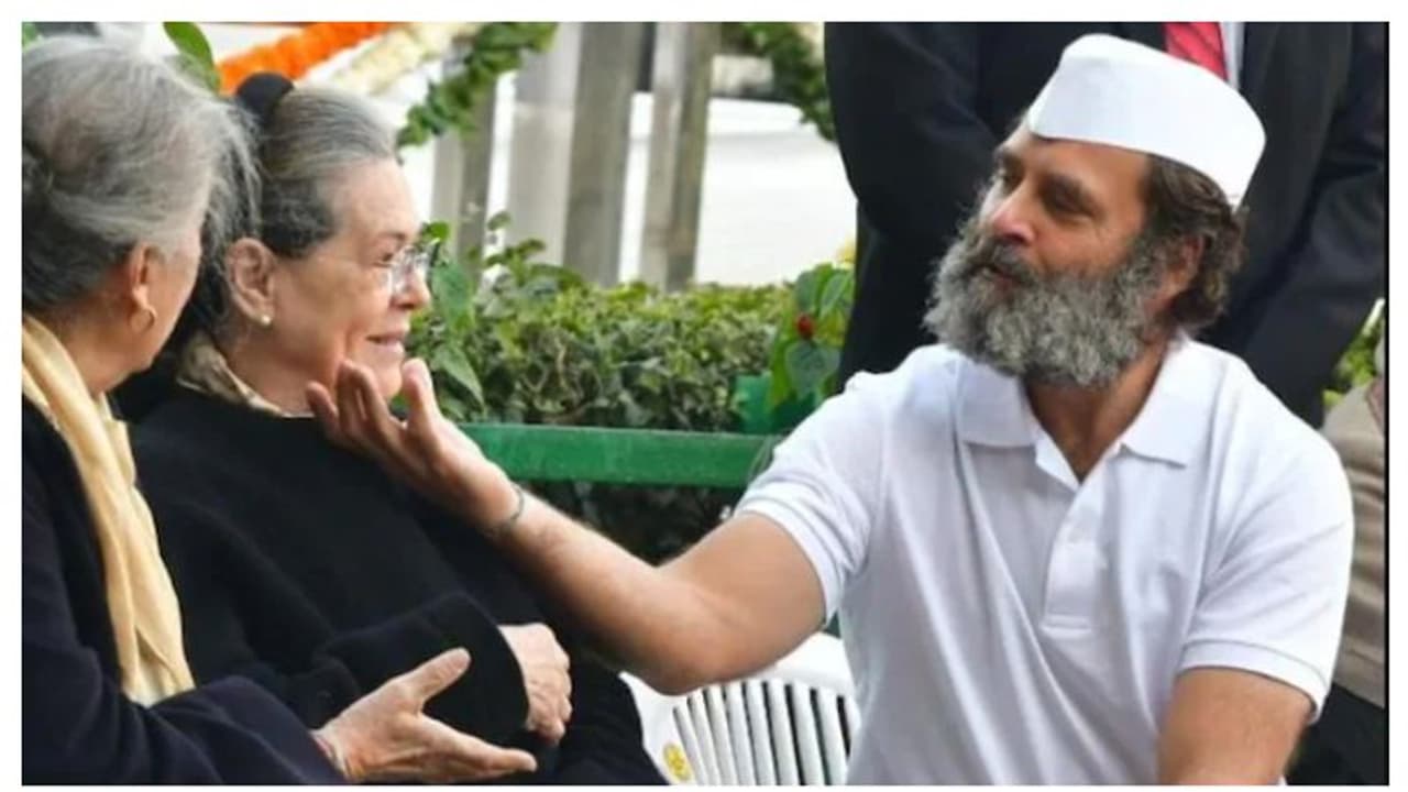 Rahul Gandhi Sonia Gandhi: ராகுல் காந்தி, சோனியா காந்திக்கு காங்கிரஸ் கட்சியில் நிரந்தர இடம்?
