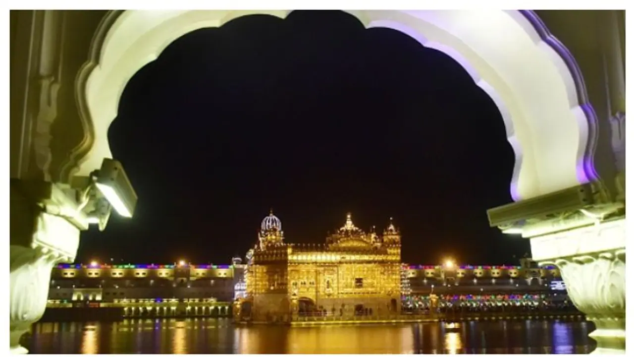 Guru Gobind Singh Jayanti: 7 things you should know about 10th Guru of Sikhs Guru Gobind Singh Jayanti: 7 things you should know about 10th Guru of Sikhs