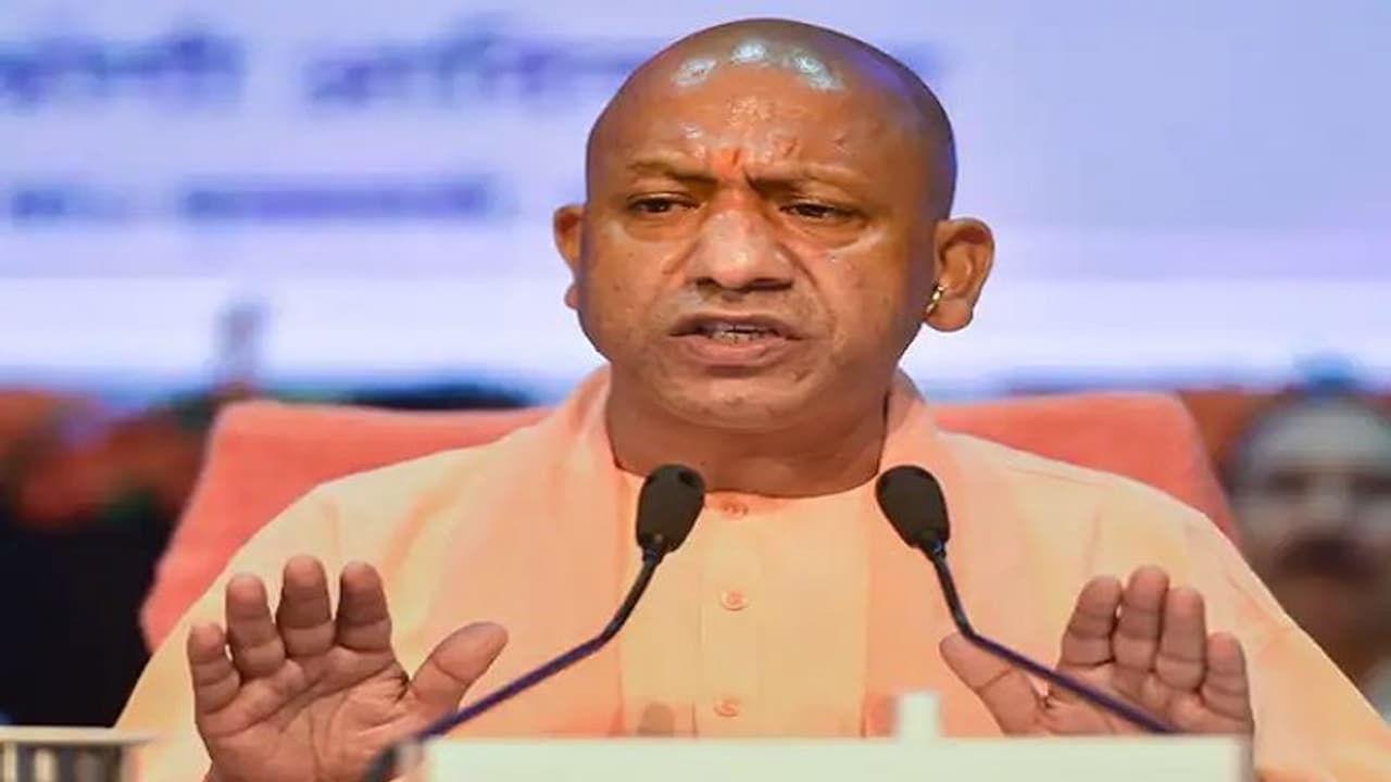 ബുള്‍ഡോസർ സമാധാനത്തിന്റെയും വികസനത്തിന്റെയും അടയാളമെന്ന് യോ​ഗി ആ​ദിത്യനാഥ് 