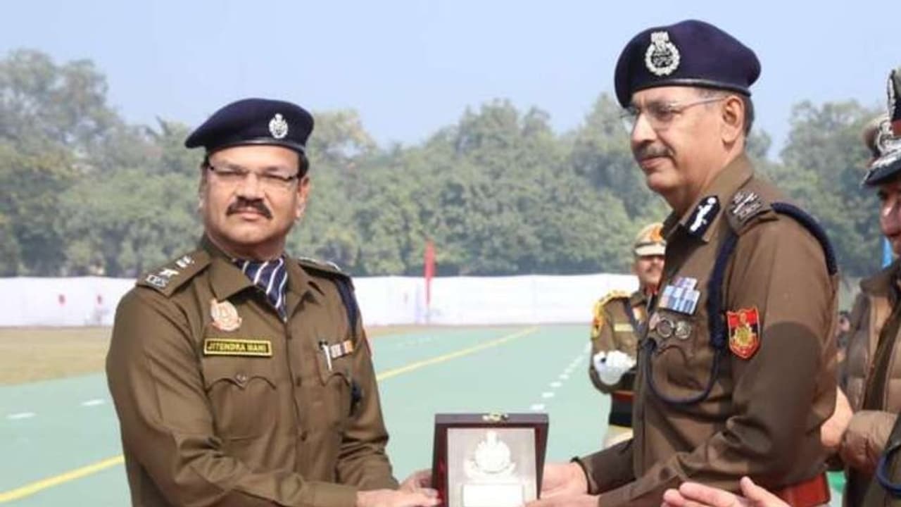 அசால்டாக 46 கிலோ எடையை குறைத்த டெல்லி ஐபிஎஸ் ஆபிசர்... இப்படி மட்டும் பண்ணுங்கனு அட்வைஸ்! அசால்டாக 46 கிலோ எடையை குறைத்த டெல்லி ஐபிஎஸ் ஆபிசர்... இப்படி மட்டும் பண்ணுங்கனு அட்வைஸ்!