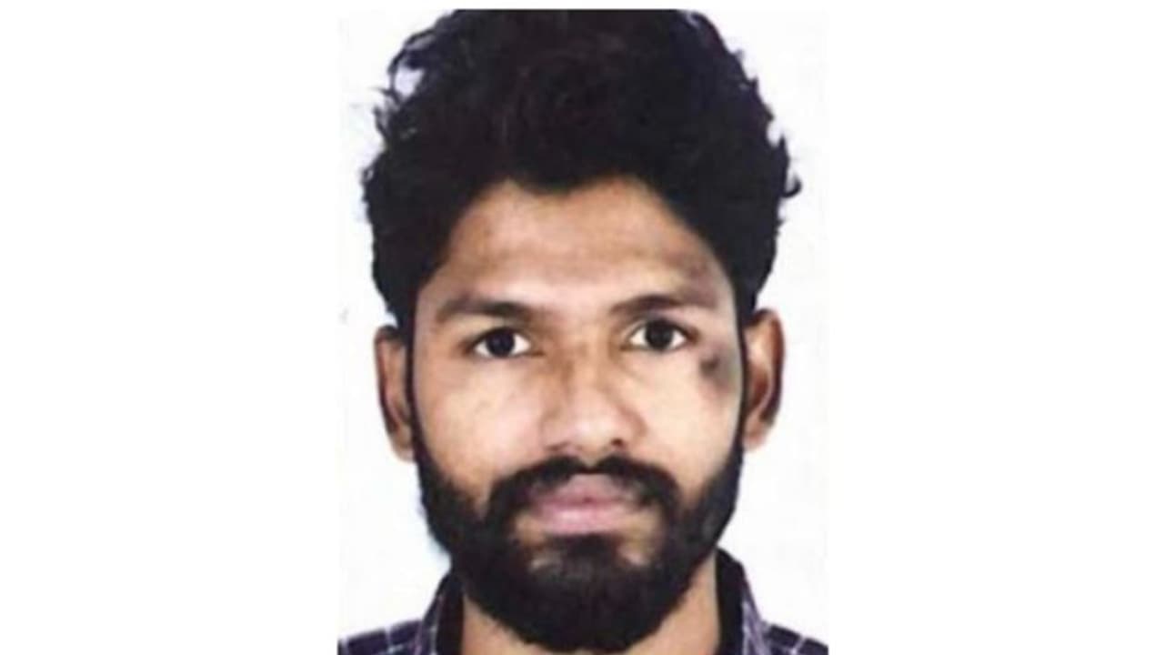 ഒരാഴ്ച മുമ്പ് അവധിക്ക് നാട്ടിൽ പോയ പ്രവാസി യുവാവ് മരിച്ചു ഒരാഴ്ച മുമ്പ് അവധിക്ക് നാട്ടിൽ പോയ പ്രവാസി യുവാവ് മരിച്ചു