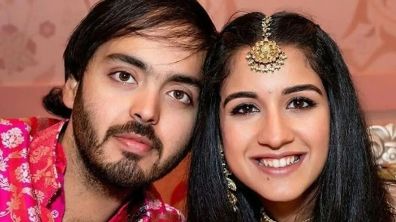 முகேஷ் அம்பானி வீட்டில் திருமணம்; ராஜஸ்தானில் முடிந்த ஆனந்த் அம்பானி, ராதிகா மெர்ச்சென்ட் நிச்சயதார்த்தம்!! முகேஷ் அம்பானி வீட்டில் திருமணம்; ராஜஸ்தானில் முடிந்த ஆனந்த் அம்பானி, ராதிகா மெர்ச்சென்ட் நிச்சயதார்த்தம்!!