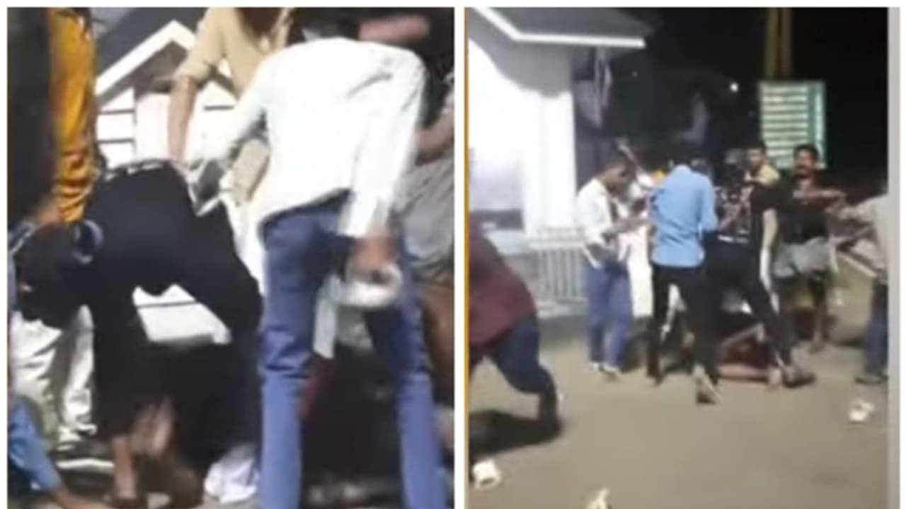 നടുറോഡിൽ മധ്യവയസ്കന് കഞ്ചാവ് സംഘത്തിന്റെ മര്ദ്ദനം, ദൃശ്യങ്ങൾ റീൽസ് വീഡിയോ ആയി പ്രചരിപ്പിച്ചു, പരാതി നടുറോഡിൽ മധ്യവയസ്കന് കഞ്ചാവ് സംഘത്തിന്റെ മര്ദ്ദനം, ദൃശ്യങ്ങൾ റീൽസ് വീഡിയോ ആയി പ്രചരിപ്പിച്ചു, പരാതി