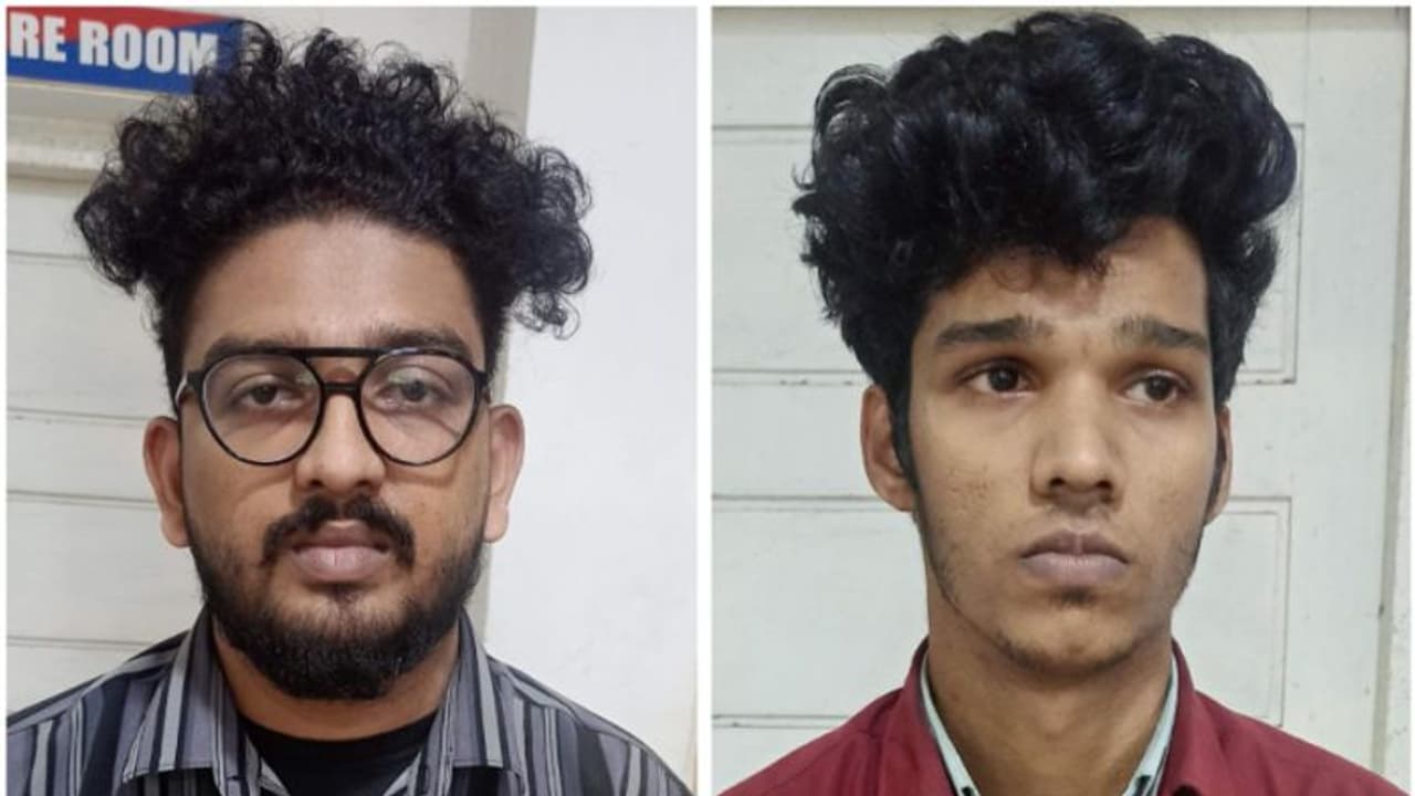 വീട്ടമ്മയെ ഹെല്മെറ്റ് കൊണ്ട് അടിച്ച് പരിക്കേല്പ്പിച്ച സംഭവം; രണ്ട് പേര് പിടിയില് വീട്ടമ്മയെ ഹെല്മെറ്റ് കൊണ്ട് അടിച്ച് പരിക്കേല്പ്പിച്ച സംഭവം; രണ്ട് പേര് പിടിയില്