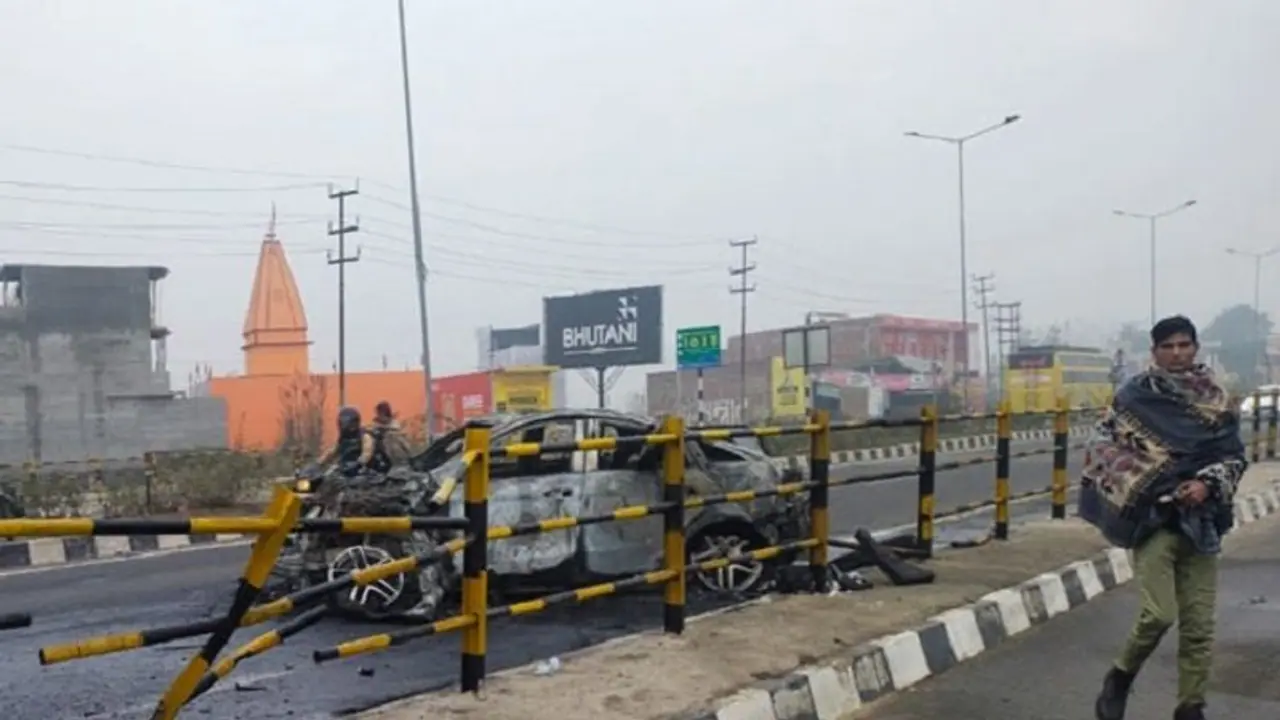 Rishabh Pant car accident: Cricketer's condition stable, Uttarakhand CM orders proper treatment arrangements Rishabh Pant car accident: Cricketer's condition stable, Uttarakhand CM orders proper treatment arrangements