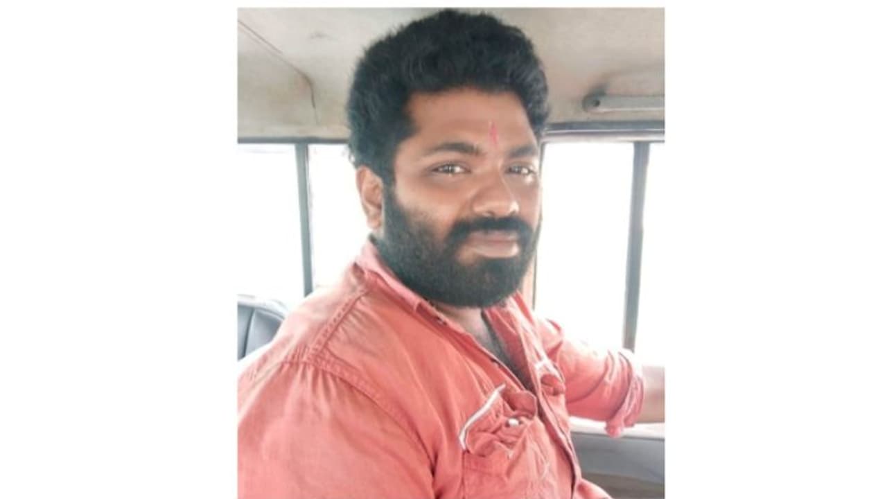 ഗ്രാമപഞ്ചായത്ത് അംഗത്തെ വധിക്കാൻ ശ്രമിച്ച കേസിൽ യുവമോർച്ച പ്രവർത്തകൻ അറസ്റ്റിൽ ഗ്രാമപഞ്ചായത്ത് അംഗത്തെ വധിക്കാൻ ശ്രമിച്ച കേസിൽ യുവമോർച്ച പ്രവർത്തകൻ അറസ്റ്റിൽ