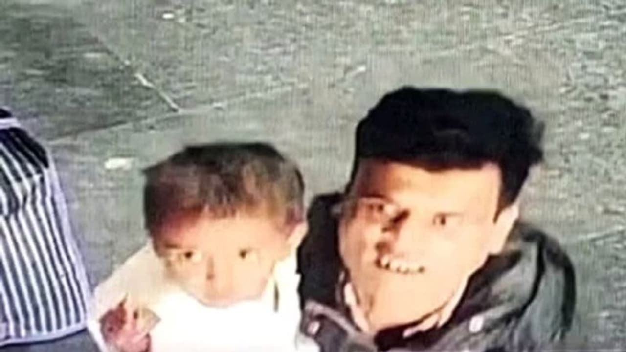 उज्जैन में किडनैपर ने अगवा बच्चे को ट्रेन में छोड़ा, साथ में लेटर देकर लिखी ऐसी बात पढ़ते ही उड़ गए सबके होश 