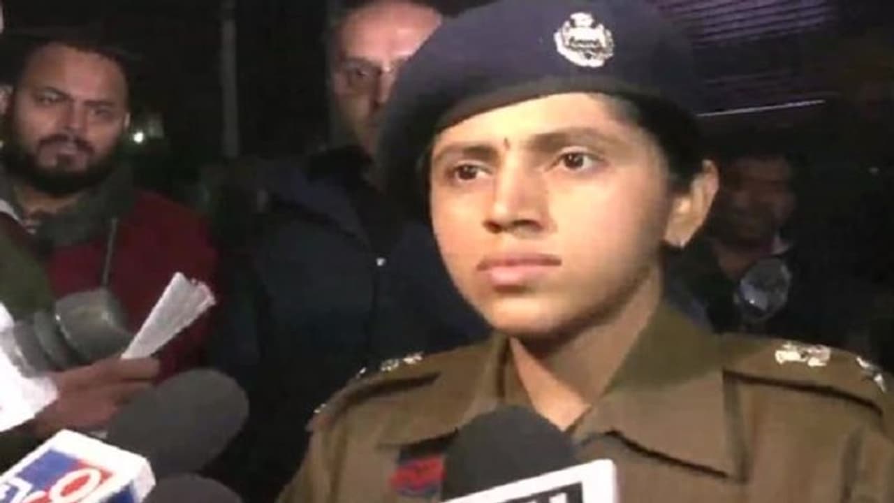 दिल्ली: ऑफिस में घुसकर जिम मालिक की हत्या, CCTV रिकॉर्डर अपने साथ ले गए हत्यारे दिल्ली: ऑफिस में घुसकर जिम मालिक की हत्या, CCTV रिकॉर्डर अपने साथ ले गए हत्यारे