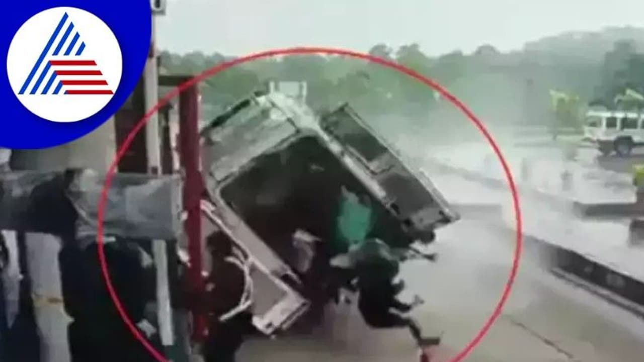 ವರ್ಷದ ಹಿನ್ನೋಟ: ದೇಶವನ್ನೇ ತಲ್ಲಣಗೊಳಿಸಿದ್ದ ಶಿರೂರು ಟೋಲ್‌ಗೇಟ್‌ ಅಪಘಾತ