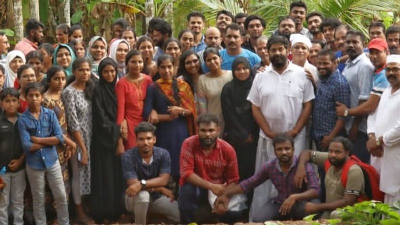 ഷമീർ ഭരതന്നൂരിന്റെ സംവിധാനത്തില്‍ 'അനക്ക്​ എന്തിന്‍റെ കേടാണ്', ചിത്രീകരണം​ പൂർത്തിയായി