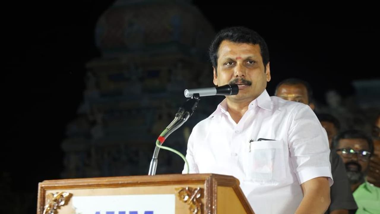 சாலைத்திட்டப் பணிகளுக்கு கடந்த ஆட்சி காலத்தில் முக்கியத்துவம் அளிக்கவில்லை அமைச்சர் குற்றச்சாட்டு