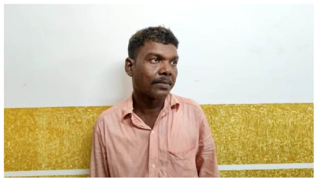 ന്യൂയർ ആഘോഷത്തിന്റെ ഭാഗമായി എംഡിഎംഎ വില്പന; തൃശൂരില് ഒരാള് പിടിയില് ന്യൂയർ ആഘോഷത്തിന്റെ ഭാഗമായി എംഡിഎംഎ വില്പന; തൃശൂരില് ഒരാള് പിടിയില്