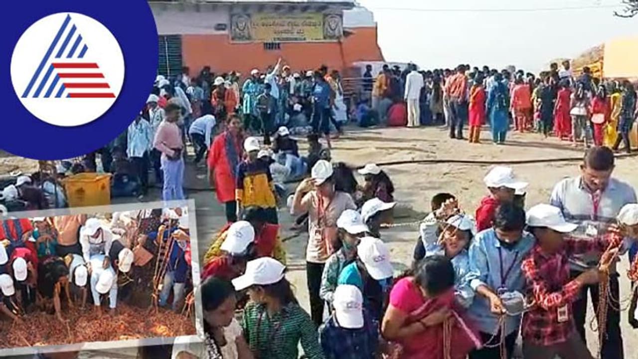 Koppala: ಹನುಮನ ಜನ್ಮಸ್ಥಳದಲ್ಲಿ ಹನುಮ ಮಾಲೆಗಳಿಗಿಲ್ಲ ಗೌರವ! Koppala: ಹನುಮನ ಜನ್ಮಸ್ಥಳದಲ್ಲಿ ಹನುಮ ಮಾಲೆಗಳಿಗಿಲ್ಲ ಗೌರವ!