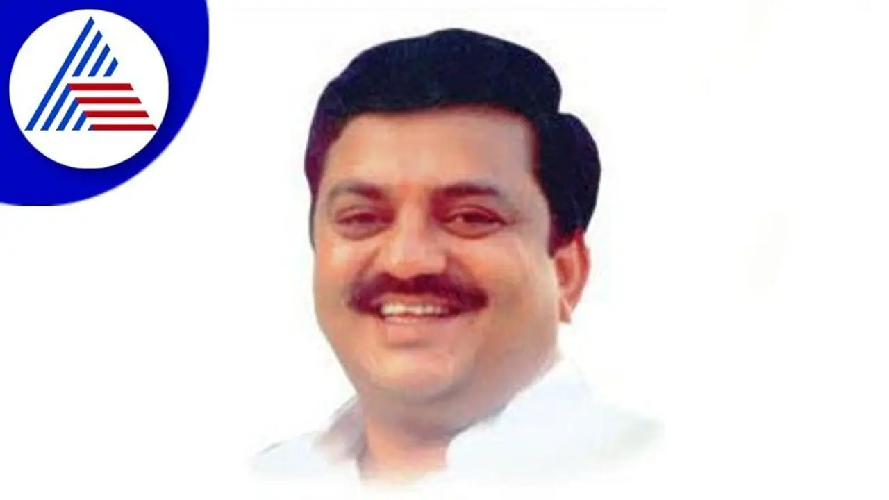 ದಾವಣಗೆರೆ ಉತ್ತರ: ವಯೋಮಿತಿ ಪೊರೆ ಕಳಚಿದ ರವೀಂದ್ರನಾಥ್ಗೆ ಎಸ್ಸೆಸ್ಸೆಂ ಸವಾಲು ದಾವಣಗೆರೆ ಉತ್ತರ: ವಯೋಮಿತಿ ಪೊರೆ ಕಳಚಿದ ರವೀಂದ್ರನಾಥ್ಗೆ ಎಸ್ಸೆಸ್ಸೆಂ ಸವಾಲು