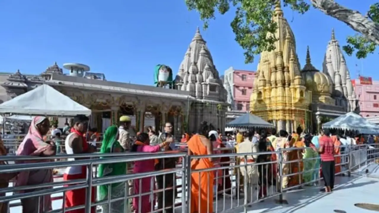 Flower shower for Naga Sadhus, Saints, and devotees at Kashi Vishwanath Dham amidst vibrant festivities