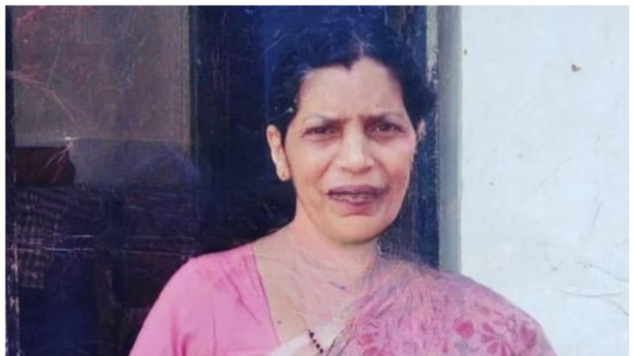 കൊയിലാണ്ടിയില്‍ ബസിനടിയിൽ പെട്ട് വീട്ടമ്മക്ക് ദാരുണാന്ത്യം; സംഭവം പുതുവർഷദിനത്തിൽ രാവിലെ