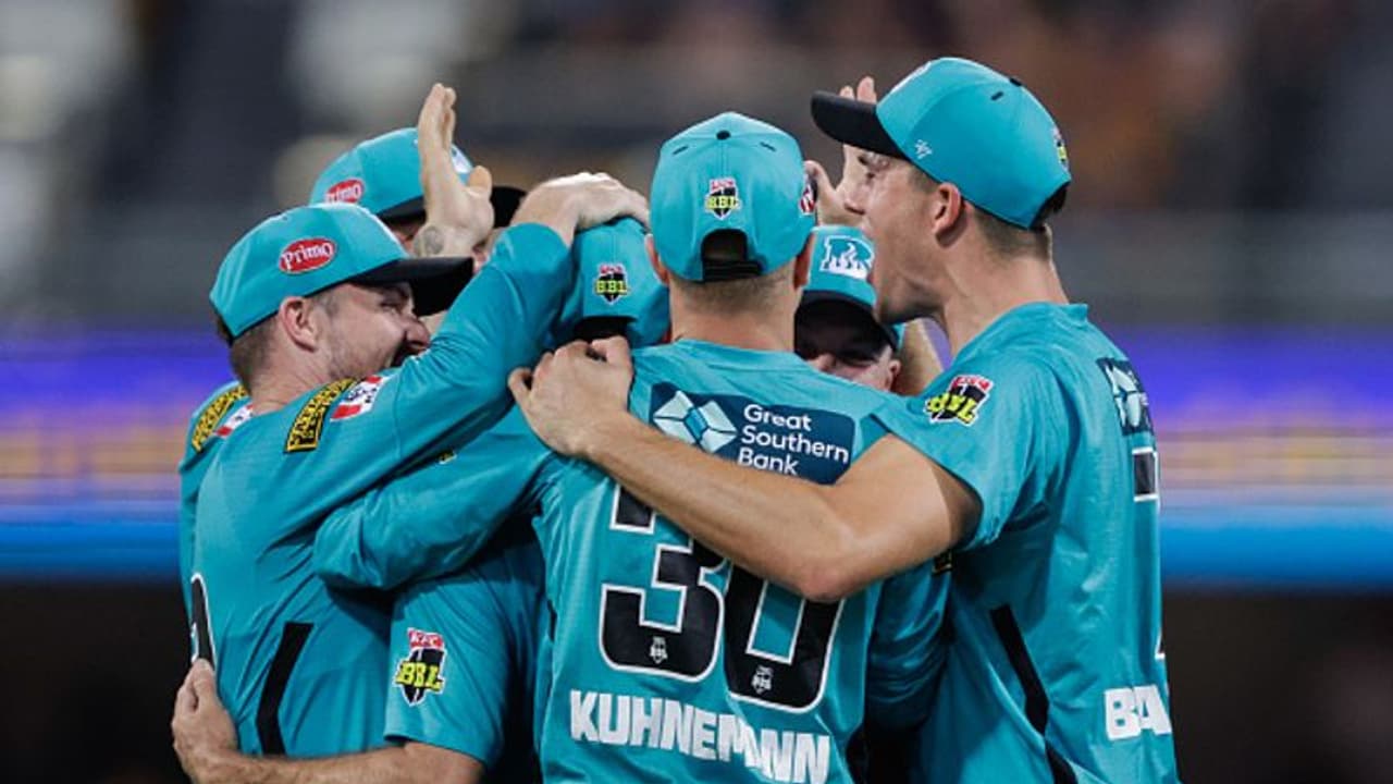 BBL: பரபரப்பான போட்டியில் மெல்பர்ன் ஸ்டார்ஸை கடைசி பந்தில் வீழ்த்தி பிரிஸ்பேன் ஹீட் த்ரில் வெற்றி BBL: பரபரப்பான போட்டியில் மெல்பர்ன் ஸ்டார்ஸை கடைசி பந்தில் வீழ்த்தி பிரிஸ்பேன் ஹீட் த்ரில் வெற்றி