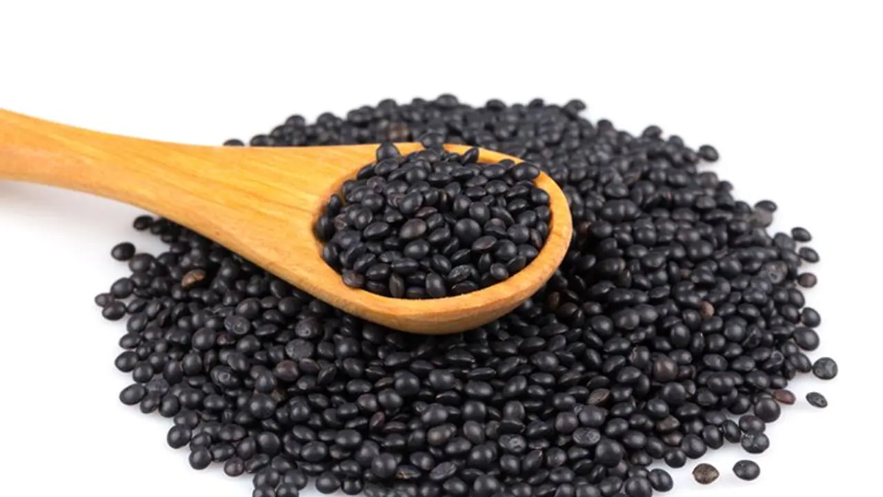 கருப்பு உளுந்தம் பருப்பில் இவ்வளவு நன்மைகள் இருக்கா! அதுவும் பெண்களுக்கு அருமருந்தாம்!!