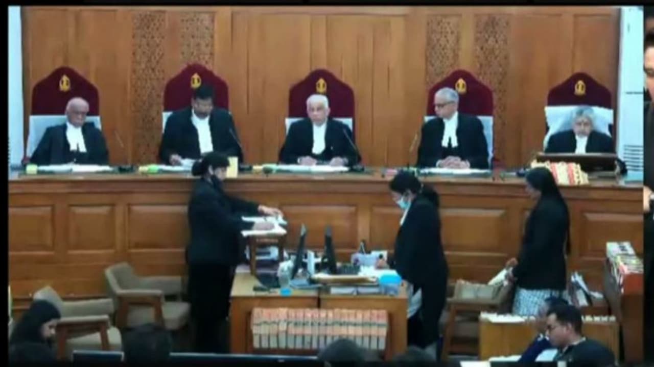 Demonetisation:மத்திய அரசின் பணமதிப்பிழப்பு நடவடிக்கை செல்லும்: உச்ச நீதிமன்றம் பரபரப்புத் தீர்ப்பு Demonetisation:மத்திய அரசின் பணமதிப்பிழப்பு நடவடிக்கை செல்லும்: உச்ச நீதிமன்றம் பரபரப்புத் தீர்ப்பு