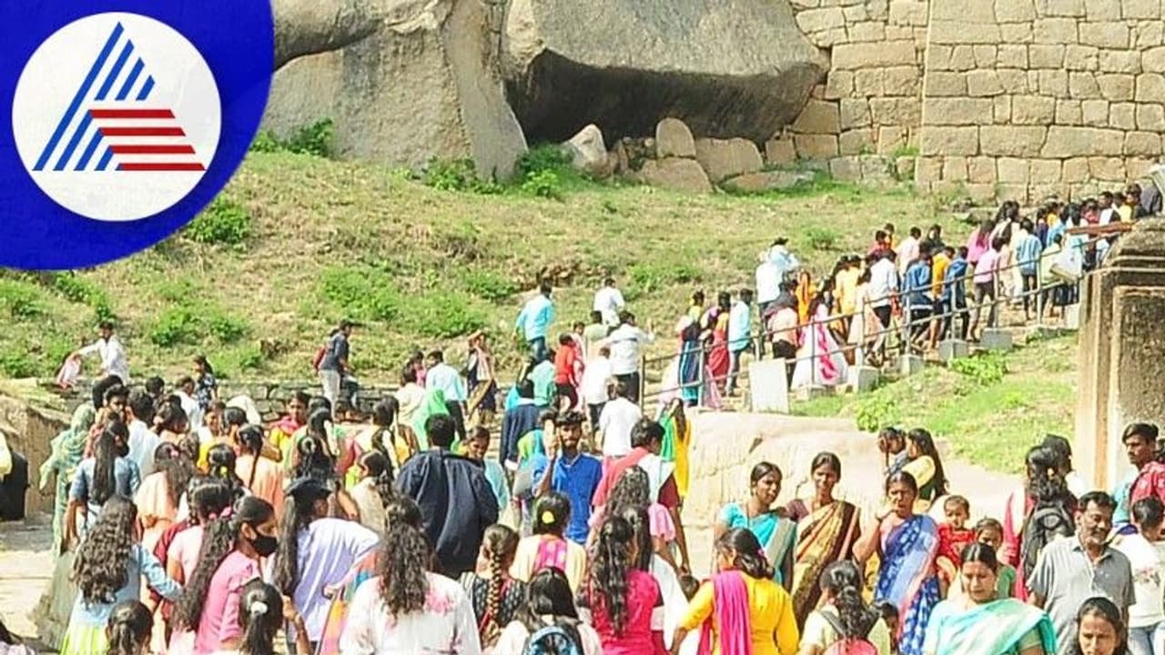 ದುರ್ಗದ ಏಳು ಸುತ್ತಿನ ಕೋಟೆಗೆ ಲಗ್ಗೆ ಇಟ್ಟ ಪ್ರವಾಸಿಗರು; ಮುರುಘಾ ಮಠಕ್ಕೂ ದೌಡು!