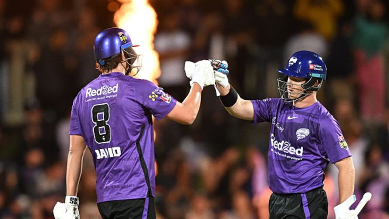 BBL: அடிலெய்ட் ஸ்டிரைக்கர்ஸை அசால்ட்டா அடித்து காலி செய்த ஹோபர்ட் ஹரிகேன்ஸ்