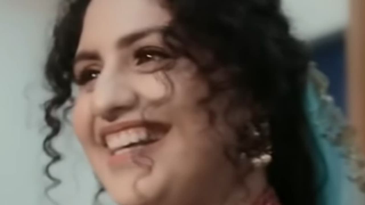 വിവാഹ നിശ്ചയത്തിന് ഒരുങ്ങുന്നതിന്റെ വീഡിയോ പങ്കുവെച്ച് നടി നൂറിൻ ഷെരീഫ്