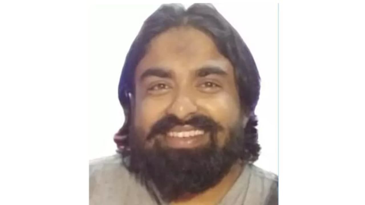 ചികിത്സക്ക് വേണ്ടി നാട്ടിലേക്ക് പോയ പ്രവാസി മലയാളി യുവാവ് മരിച്ചു ചികിത്സക്ക് വേണ്ടി നാട്ടിലേക്ക് പോയ പ്രവാസി മലയാളി യുവാവ് മരിച്ചു