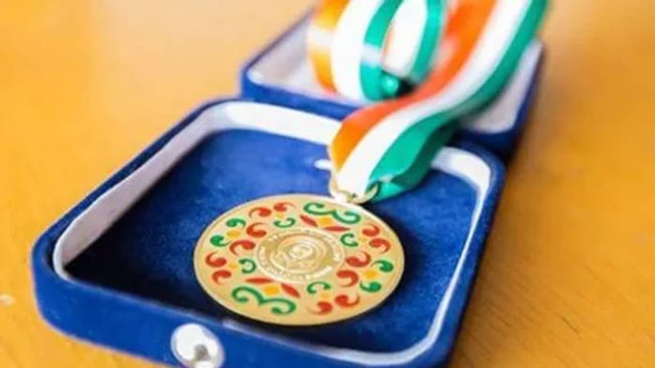 പ്രവാസി ഭാരതീയ പുരസ്കാരങ്ങൾ പ്രഖ്യാപിച്ചു; മലയാളികൾക്കുൾപ്പെടെ 27 പേർക്ക് പുരസ്കാരം പ്രവാസി ഭാരതീയ പുരസ്കാരങ്ങൾ പ്രഖ്യാപിച്ചു; മലയാളികൾക്കുൾപ്പെടെ 27 പേർക്ക് പുരസ്കാരം