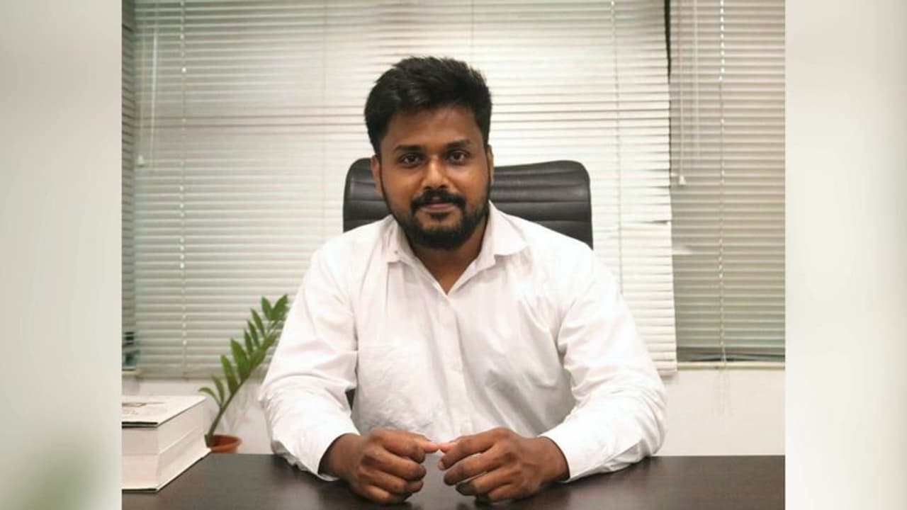 മുഹമ്മദ് മുബാറക് പ്രധാന ആയുധ പരിശീലകനെന്ന് എൻഐഎ: പിഎഫ്ഐ കേസിൽ പ്രതിയെ കസ്റ്റഡിയിൽ വിട്ടു മുഹമ്മദ് മുബാറക് പ്രധാന ആയുധ പരിശീലകനെന്ന് എൻഐഎ: പിഎഫ്ഐ കേസിൽ പ്രതിയെ കസ്റ്റഡിയിൽ വിട്ടു