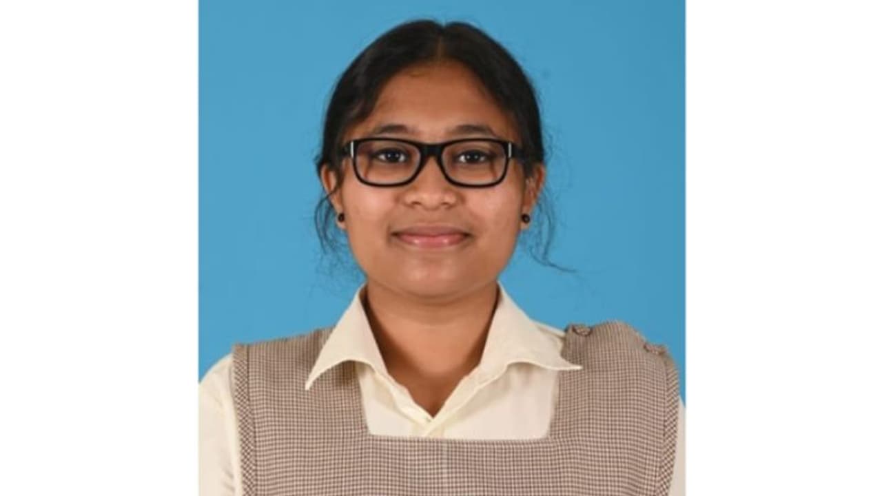 പ്രവാസി മലയാളി വിദ്യാർത്ഥിനി നാട്ടിൽ നിര്യാതയായി പ്രവാസി മലയാളി വിദ്യാർത്ഥിനി നാട്ടിൽ നിര്യാതയായി