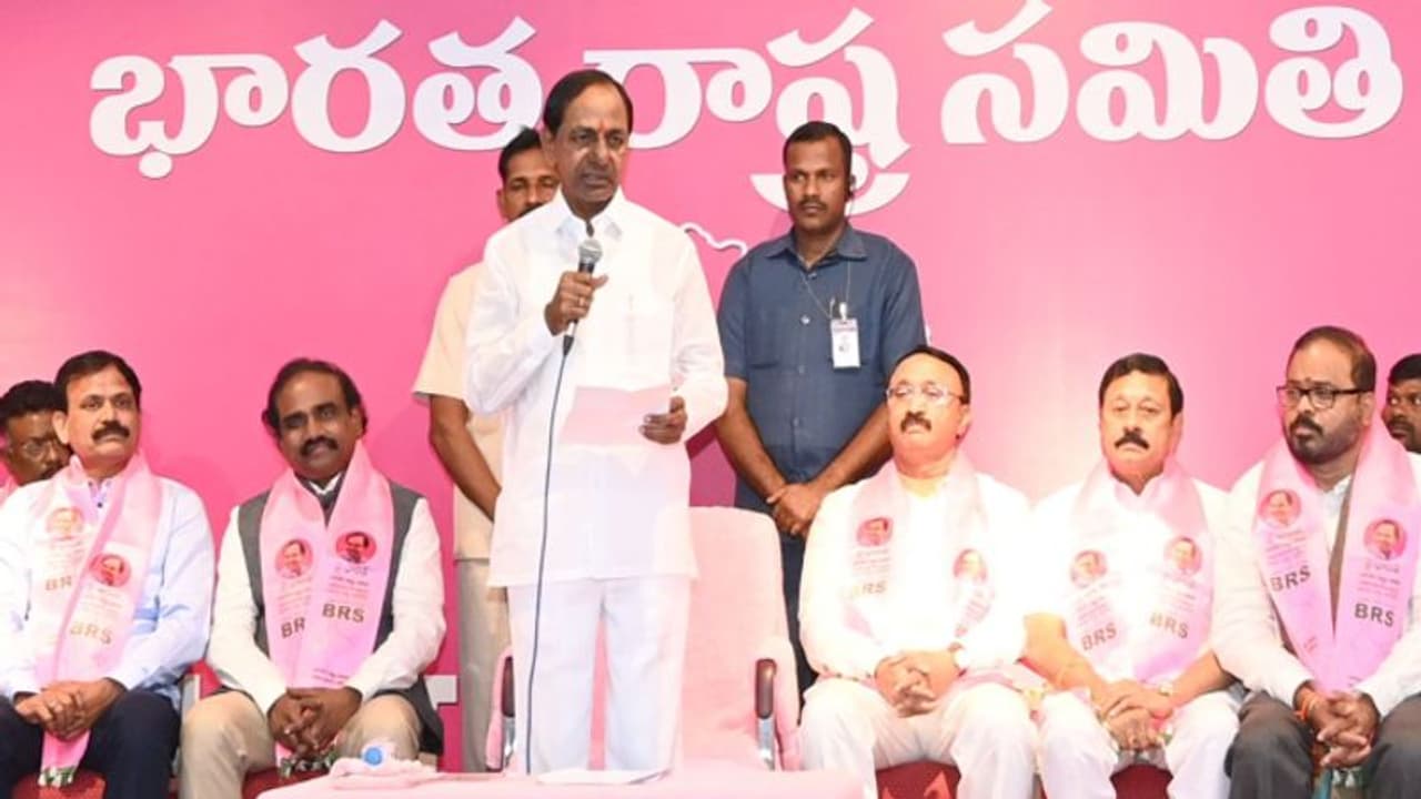 ఆంధ్రప్రదేశ్ రాజధాని, అభివృద్దిపై బీఆర్ఎస్ స్టాండ్ క్లియర్.. మరి వాటి సంగతేమిటి..! ఆంధ్రప్రదేశ్ రాజధాని, అభివృద్దిపై బీఆర్ఎస్ స్టాండ్ క్లియర్.. మరి వాటి సంగతేమిటి..!