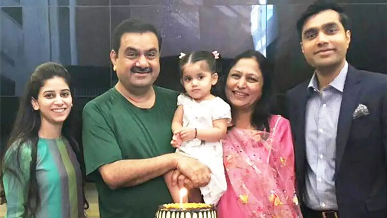  ಅದಾನಿ ಬದುಕಿನ ರೋಚಕ ಕತೆ: ಸ್ಕೂಟರ್ ಬಳಸ್ತಿದ್ದ, ಕಿಡ್ನಾಪ್ ಆಗಿದ್ದ ಉದ್ಯಮಿ