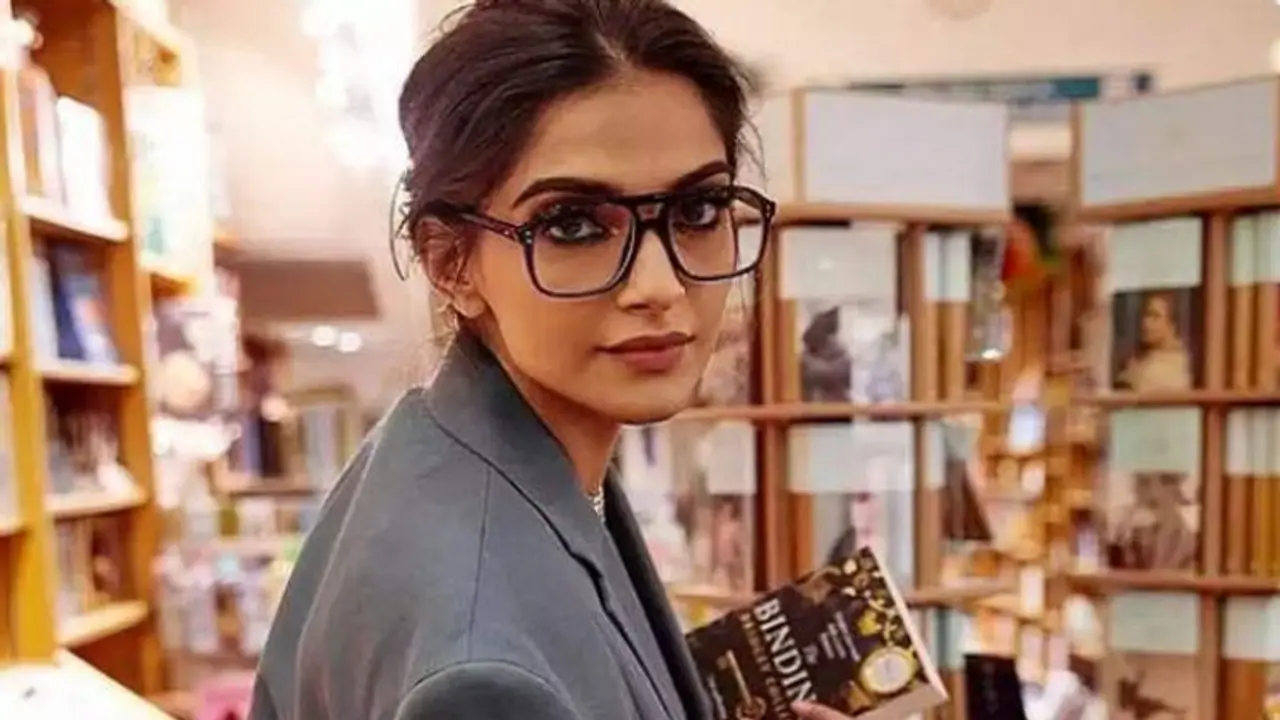 മുംബൈയിലെ ആഢംബര ഫ്ലാറ്റ് 32.50 കോടിക്ക് വിറ്റ് നടി സോനം കപൂര്‍