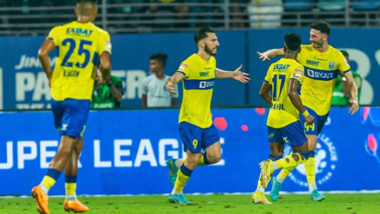 ബ്ലാസ്റ്റഴ്സിന്റെ പ്രകടനത്തില് ത്രില്ലടിച്ച് വുകോമാനോവിച്ച്! ആരാധകരാണ് കരുത്തെന്നും കോച്ച് ബ്ലാസ്റ്റഴ്സിന്റെ പ്രകടനത്തില് ത്രില്ലടിച്ച് വുകോമാനോവിച്ച്! ആരാധകരാണ് കരുത്തെന്നും കോച്ച്