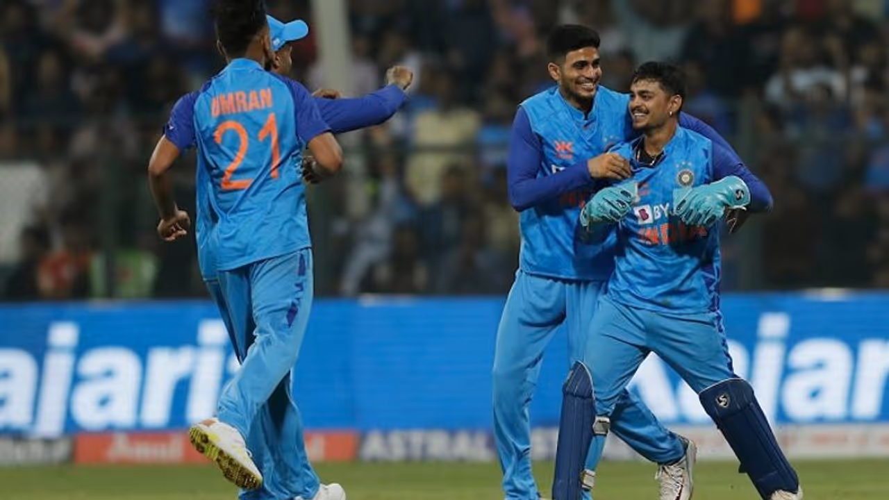 IND vs SL ಭಾರತದ ದಾಳಿಗೆ ಲಂಕಾ ದಹನ, ಮೊದಲ ಟಿ20 ಪಂದ್ಯ ಗೆದ್ದ ಹಾರ್ದಿಕ್ ಸೈನ್ಯ! IND vs SL ಭಾರತದ ದಾಳಿಗೆ ಲಂಕಾ ದಹನ, ಮೊದಲ ಟಿ20 ಪಂದ್ಯ ಗೆದ್ದ ಹಾರ್ದಿಕ್ ಸೈನ್ಯ!