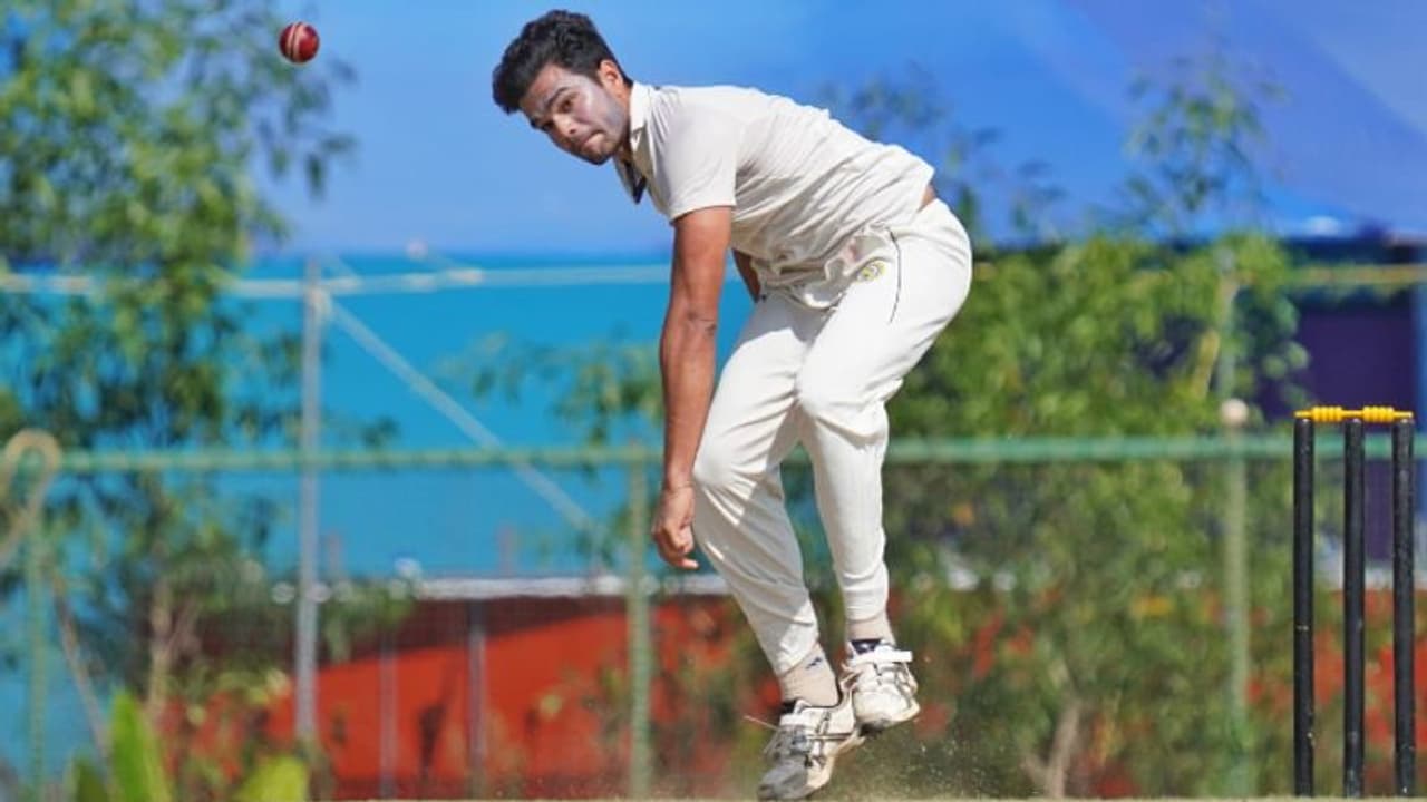 അര്‍ജുന്‍ ടെന്‍ഡുല്‍ക്കര്‍ക്ക് രണ്ട് വിക്കറ്റ്; രഞ്ജിയില്‍ രണ്ടാംദിനം ഗോവയ്ക്ക് മുന്നില്‍ കേരളം തകര്‍ന്നു