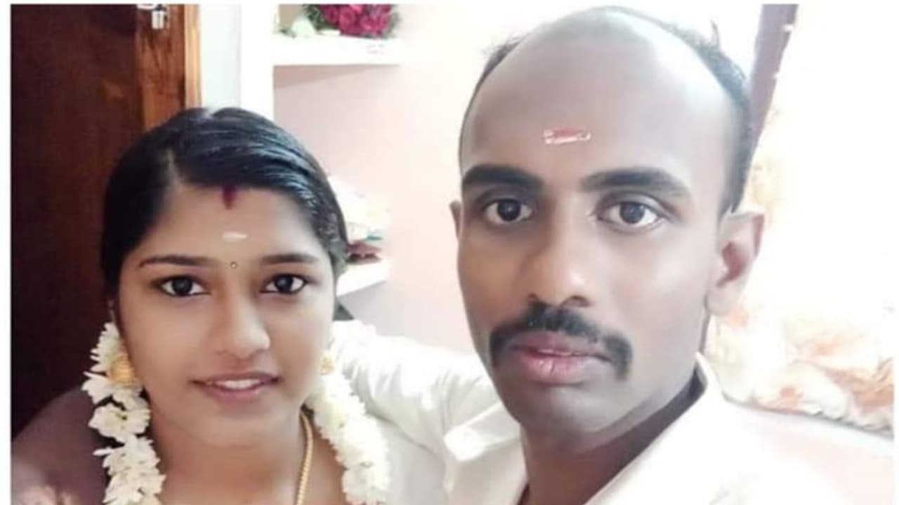 ഏഴ് മാസം ഗർഭിണിയായ യുവതിയ്ക്ക് പൊളളലേറ്റ് ഗർഭസ്ഥ ശിശു മരിച്ചു ഏഴ് മാസം ഗർഭിണിയായ യുവതിയ്ക്ക് പൊളളലേറ്റ് ഗർഭസ്ഥ ശിശു മരിച്ചു