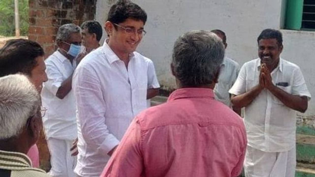 திருமகன் ஈவேரா திடீர் மரணம்.!காங்கிரஸ் கட்சிக்கு பேரிழப்பு.! அரசியல் கட்சி தலைவர்கள் இரங்கல்