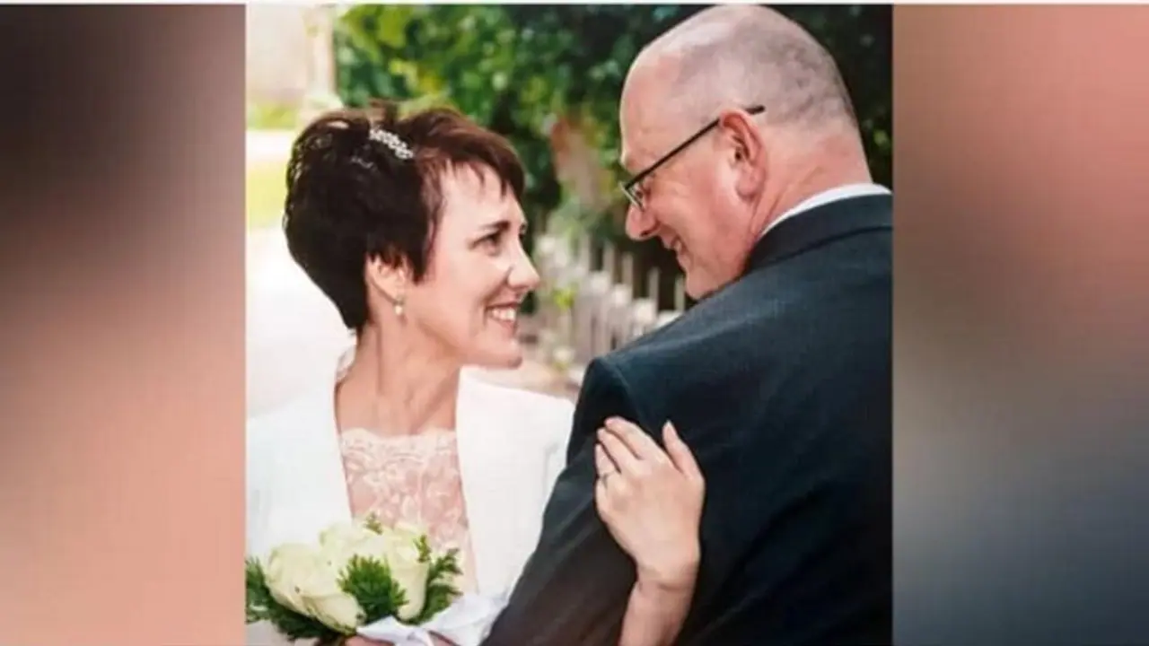 24 ವರ್ಷಗಳ ಕಾಲ ‘ಸಿಸ್ಟರ್’ ಅಗಿದ್ದವರಿಗೆ ಚಿಗುರಿತು ಪ್ರೀತಿ: ಸನ್ಯಾಸತ್ವ ತೊರೆದು ಕ್ರೈಸ್ತ ಸನ್ಯಾಸಿ ಜತೆಗೆ ವಿವಾಹ..! 24 ವರ್ಷಗಳ ಕಾಲ ‘ಸಿಸ್ಟರ್’ ಅಗಿದ್ದವರಿಗೆ ಚಿಗುರಿತು ಪ್ರೀತಿ: ಸನ್ಯಾಸತ್ವ ತೊರೆದು ಕ್ರೈಸ್ತ ಸನ್ಯಾಸಿ ಜತೆಗೆ ವಿವಾಹ..!