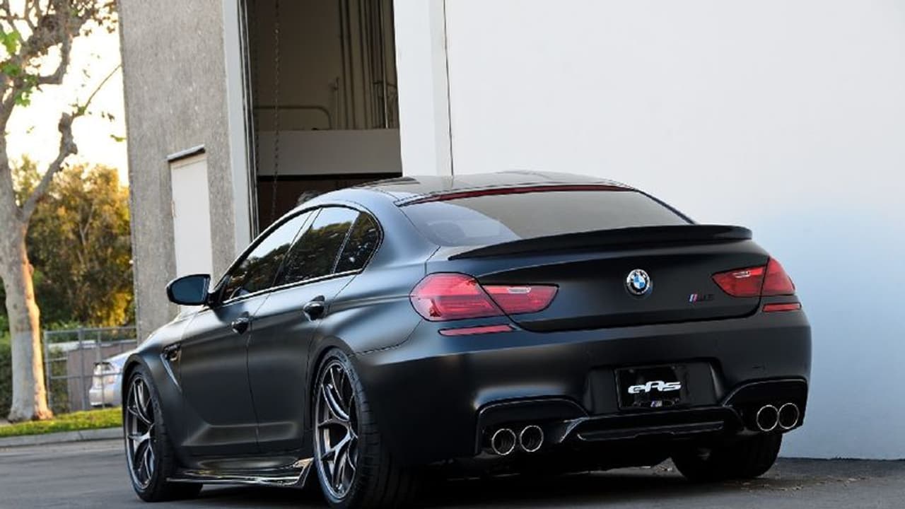 ఘోరం..బస్ స్టాప్ లో నిలబడి ఉన్నవారిపైకి దూసుకెళ్లిన కారు, ఏడుగురు మృతి, 10 మందికి గాయాలు.. ఎక్కడంటే ? (వీడియో) ఘోరం..బస్ స్టాప్ లో నిలబడి ఉన్నవారిపైకి దూసుకెళ్లిన కారు, ఏడుగురు మృతి, 10 మందికి గాయాలు.. ఎక్కడంటే ? (వీడియో)