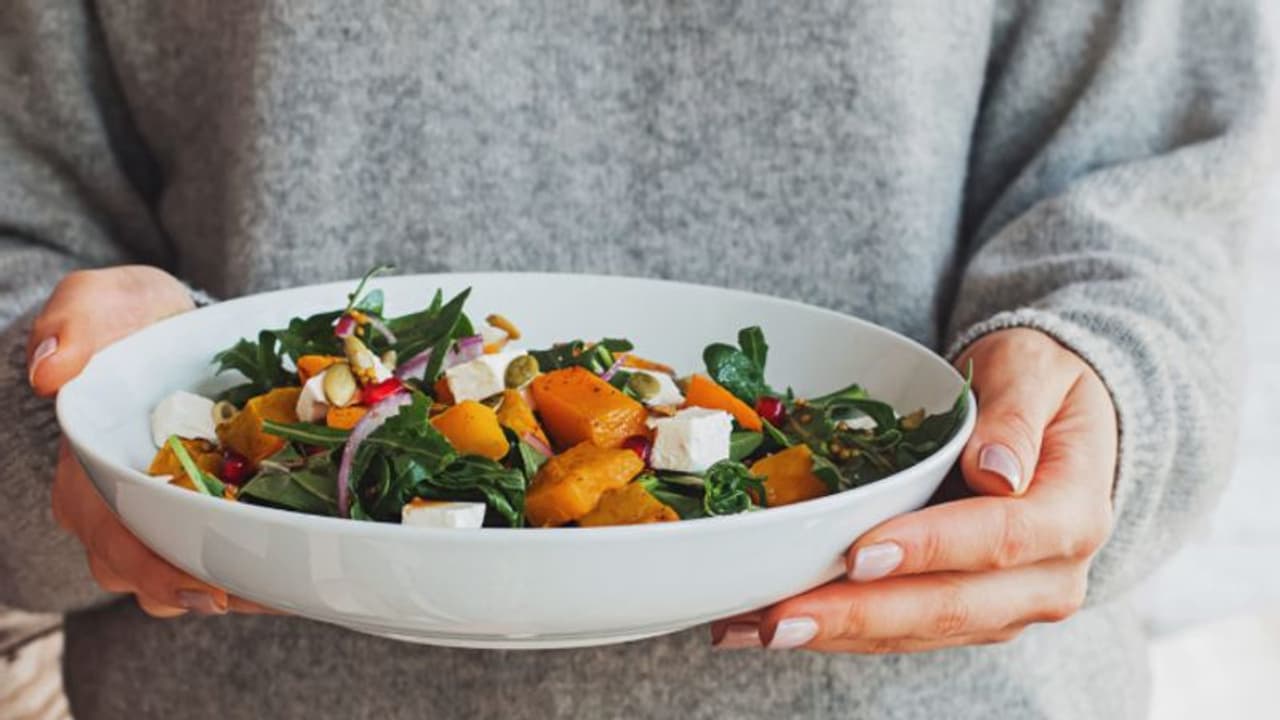 എപ്പോഴും തുമ്മലും ജലദോഷവുമാണോ? മഞ്ഞുകാലത്ത് പ്രതിരോധശേഷി കൂട്ടാന്‍ ഡയറ്റില്‍ ഉള്‍പ്പെടുത്താം ഈ ഭക്ഷണങ്ങള്‍...