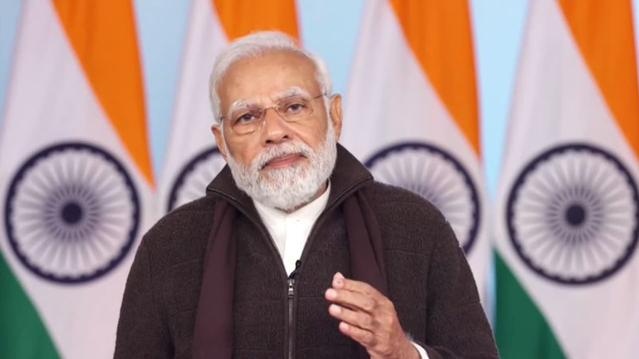 Water Vision 2047: मोदी ने कहा 'जल संरक्षण के लिए जन भागीदारी की सोच को मन में जगाना है' Water Vision 2047: मोदी ने कहा 'जल संरक्षण के लिए जन भागीदारी की सोच को मन में जगाना है'