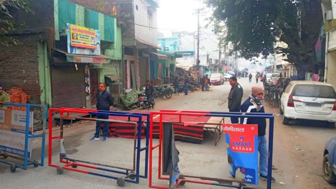 Supreme Court stays Haldwani demolition, says 50000 citizens cannot be displaced in 7 days Supreme Court stays Haldwani demolition, says 50000 citizens cannot be displaced in 7 days