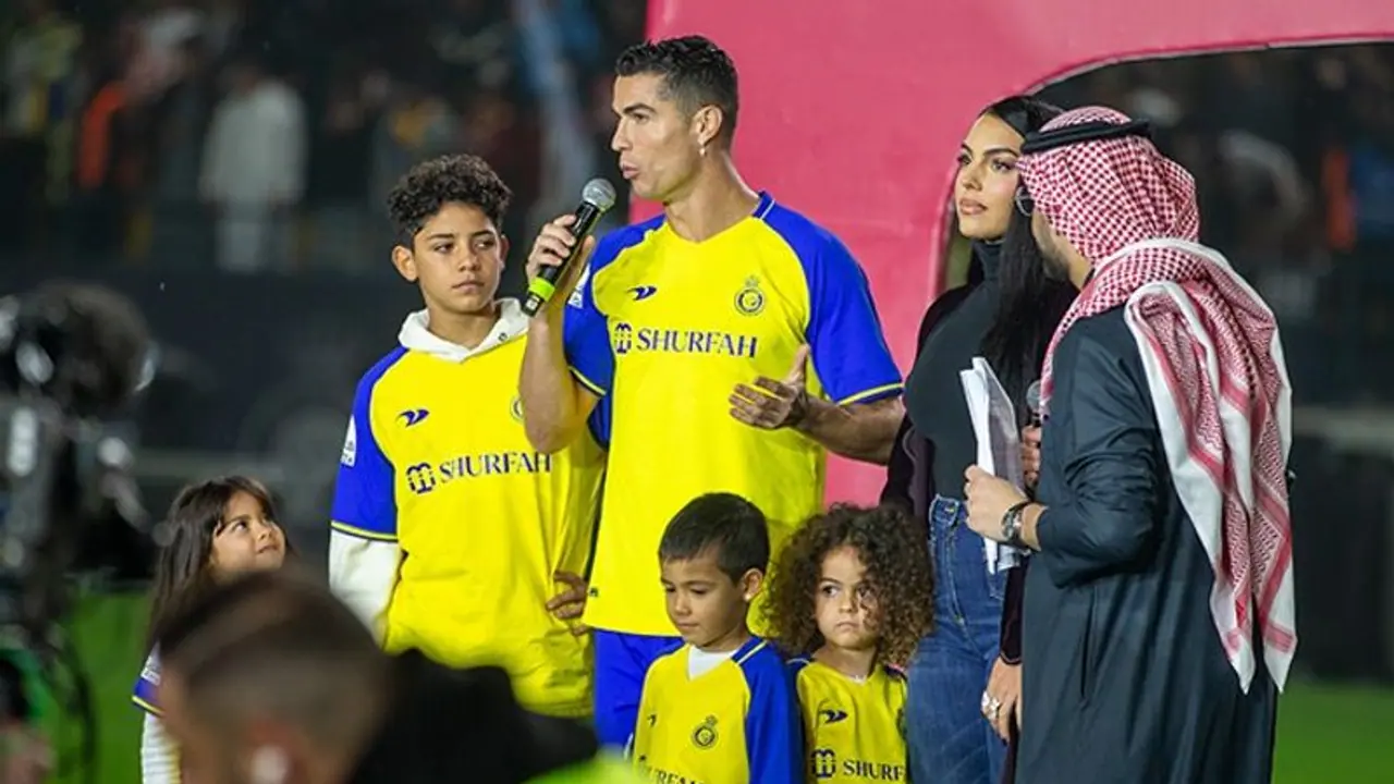 'Ronaldo not an activist': Fans slam Amnesty for urging Al Nassr star to highlight Saudi's human rights issues 'Ronaldo not an activist': Fans slam Amnesty for urging Al Nassr star to highlight Saudi's human rights issues