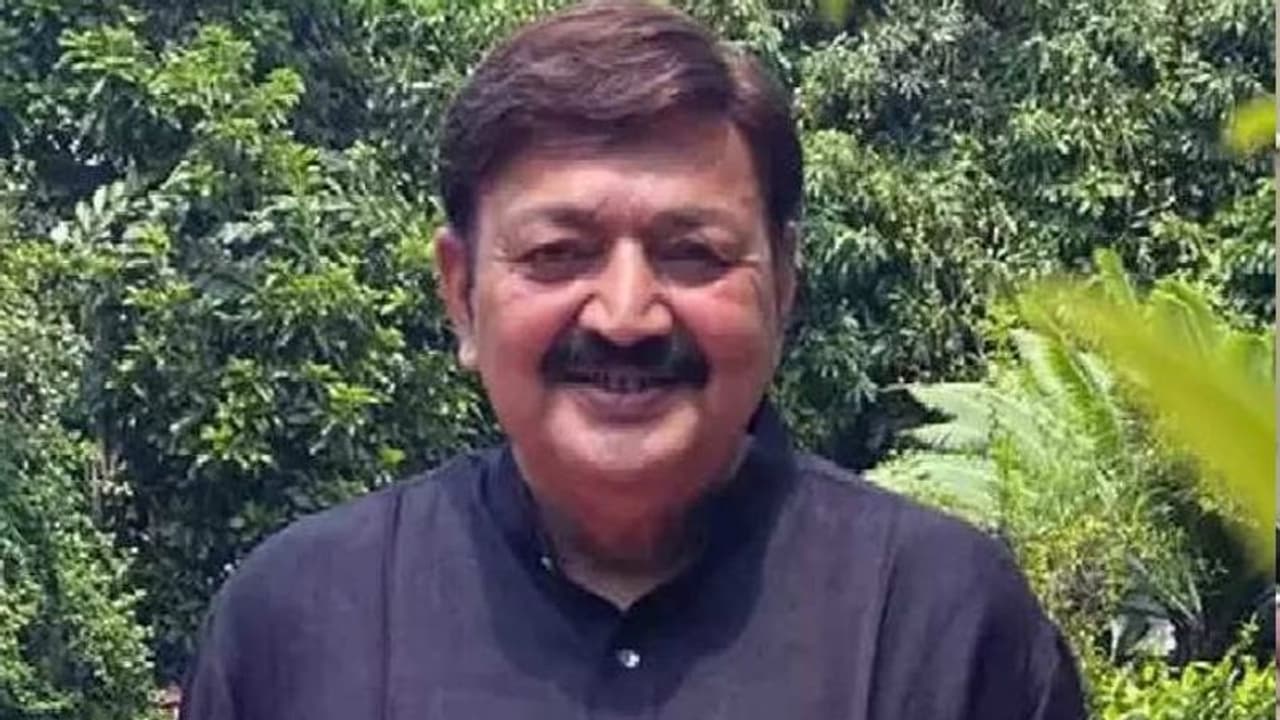 बिहार में कांग्रेस विधायक दल के नेता अजीत शर्मा को एक साल की सजा, जानिए क्या है पूरा मामला बिहार में कांग्रेस विधायक दल के नेता अजीत शर्मा को एक साल की सजा, जानिए क्या है पूरा मामला