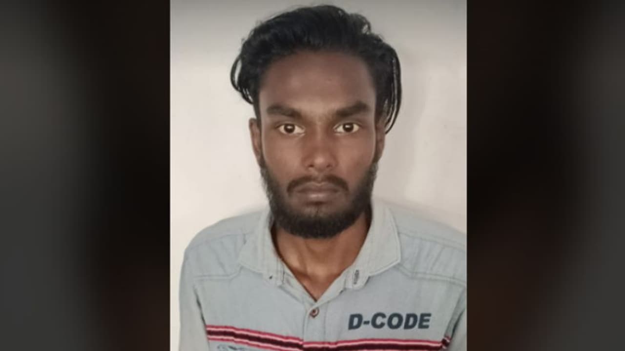 ഇന്സ്റ്റഗ്രാം പരിചയം, പ്ലസ് വണ് വിദ്യാര്ത്ഥിയെ വീട്ടിലെത്തിച്ച് പീഡിപ്പിച്ചു; 19 കാരന് പിടിയില് ഇന്സ്റ്റഗ്രാം പരിചയം, പ്ലസ് വണ് വിദ്യാര്ത്ഥിയെ വീട്ടിലെത്തിച്ച് പീഡിപ്പിച്ചു; 19 കാരന് പിടിയില്