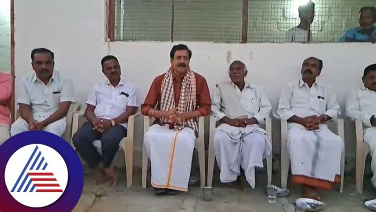 ದೇವೇಗೌಡರ ಮಾನಸಪುತ್ರ ದತ್ತ ಕಾಂಗ್ರೆಸ್ ನತ್ತ, ಸೇರ್ಪಡೆ ಅನಿವಾರ್ಯ: ವೈಎಸ್ವಿ ದೇವೇಗೌಡರ ಮಾನಸಪುತ್ರ ದತ್ತ ಕಾಂಗ್ರೆಸ್ ನತ್ತ, ಸೇರ್ಪಡೆ ಅನಿವಾರ್ಯ: ವೈಎಸ್ವಿ