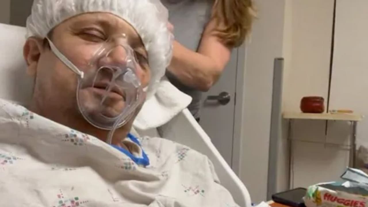 Jeremy Renner gave glimpses of his amazing spa day at the hospital to fans WATCH Jeremy Renner gave glimpses of his amazing spa day at the hospital to fans WATCH