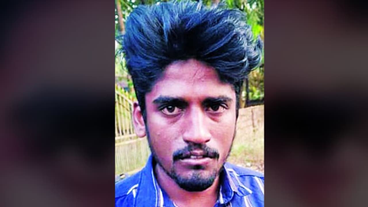 കാപ്പ ചുമത്തിയതിന് പിന്നാലെ മുങ്ങി; 'പുഞ്ചിരി' അനൂപിനെ കർണാടകയിൽ നിന്ന് പൊക്കി പൊലീസ് 